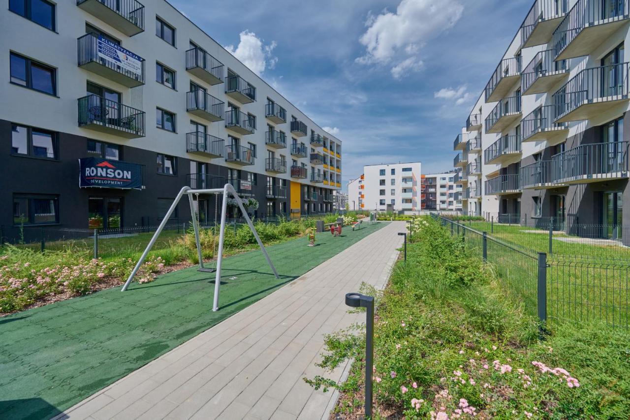 Exclusive Apartment With Balcony & Parking Wroclaw By Renters Prestige Exterior foto